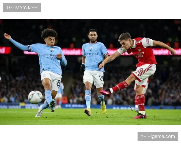 阿森纳阵容深度分析:多线作战下轮换实力与关键位置储备走势清晰 阿森纳阵容深度分析:多线作战下轮换实力与关键位置储备走势清晰