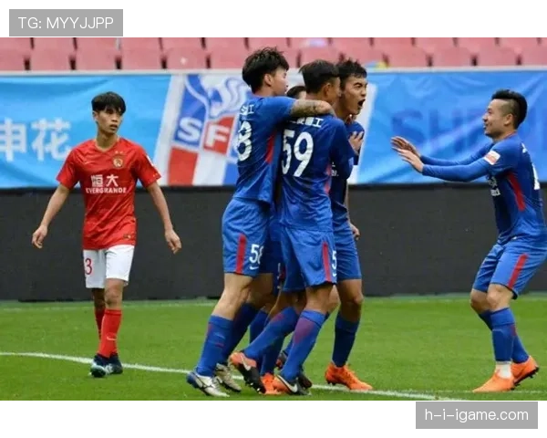 申花新帅上任,旧战术该废还是该留?球迷冲突背后揭示球队争冠底蕴何在? 申花新帅上任,旧战术该废还是该留?球迷冲突背后揭示球队争冠底蕴何在?