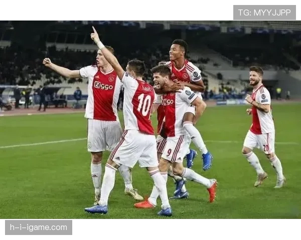 阿贾克斯关键比赛表现不佳，对联赛竞争格局形成直接影响